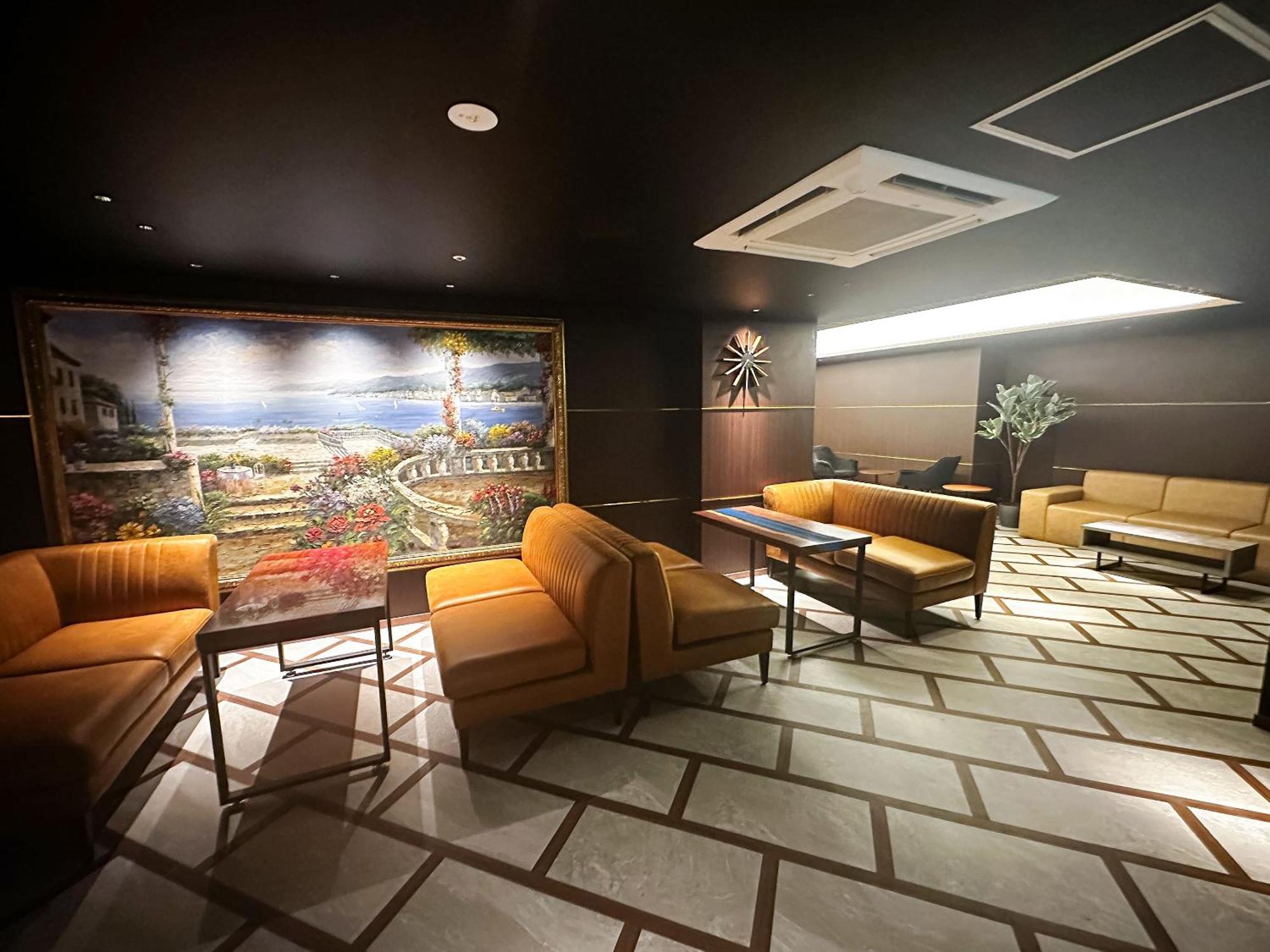 Port Tower Hotel 4*